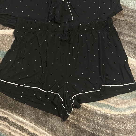 Victoria’s Secret Heavenly Pajamas Large - Picture 5 of 5